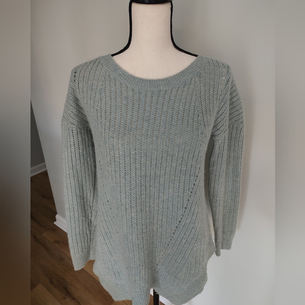 Garnet Hill Soft Cashmere Crewneck Asymmetrical Seafoam Mint Green Sweater Sz XS